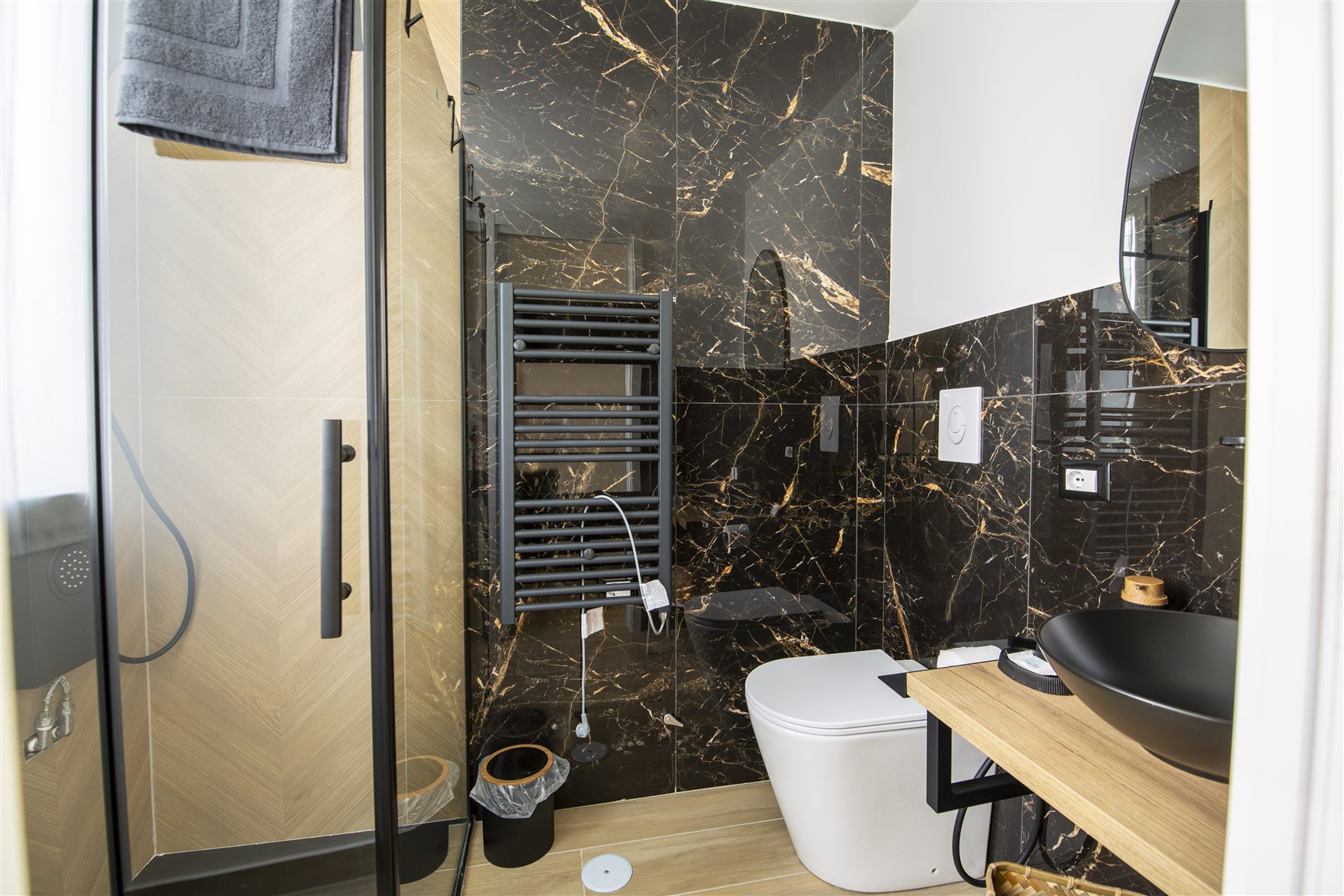 Dettaglio bagno della Black Forest